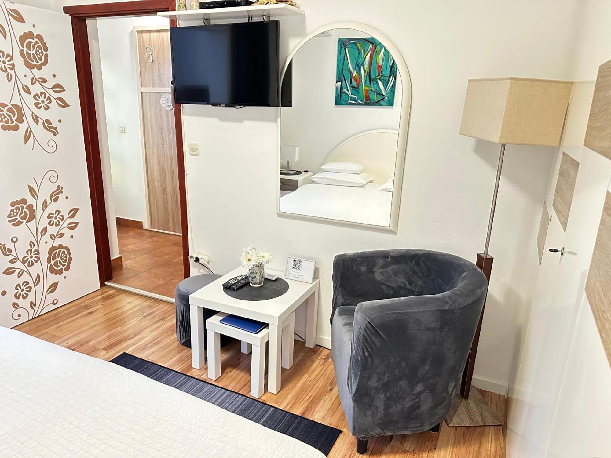Apartments - Rooms Vesna Primošten Zewnętrze zdjęcie