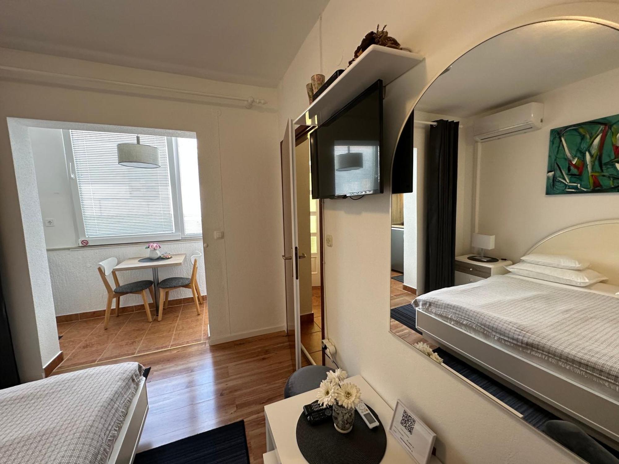 Apartments - Rooms Vesna Primošten Zewnętrze zdjęcie